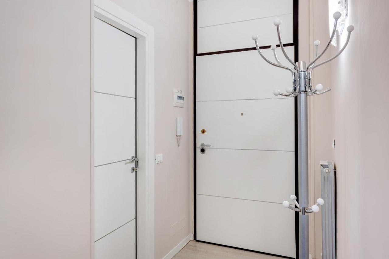 Appartement Luni Mare Bright Terrace Flat With Parking à Marinella di Sarzana Extérieur photo