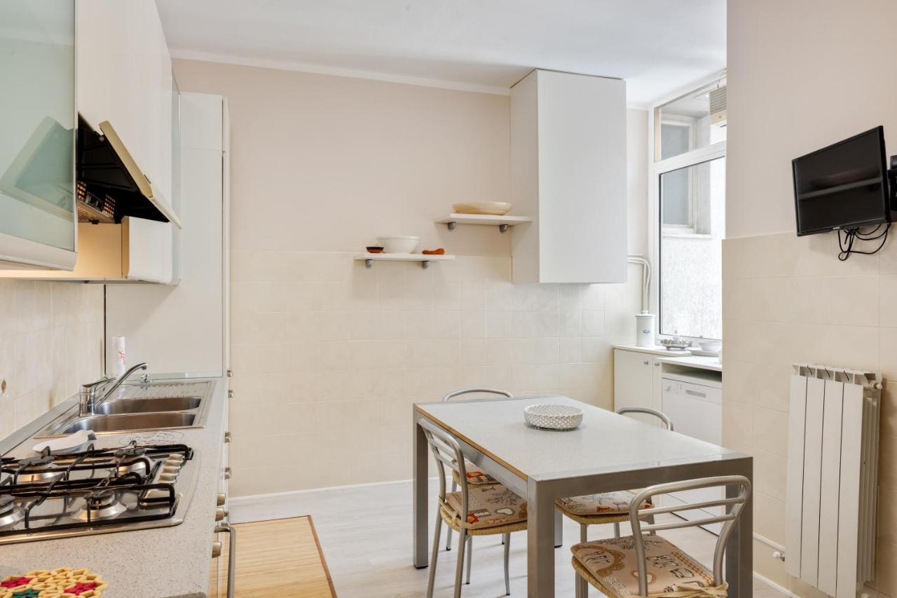 Appartement Luni Mare Bright Terrace Flat With Parking à Marinella di Sarzana Extérieur photo